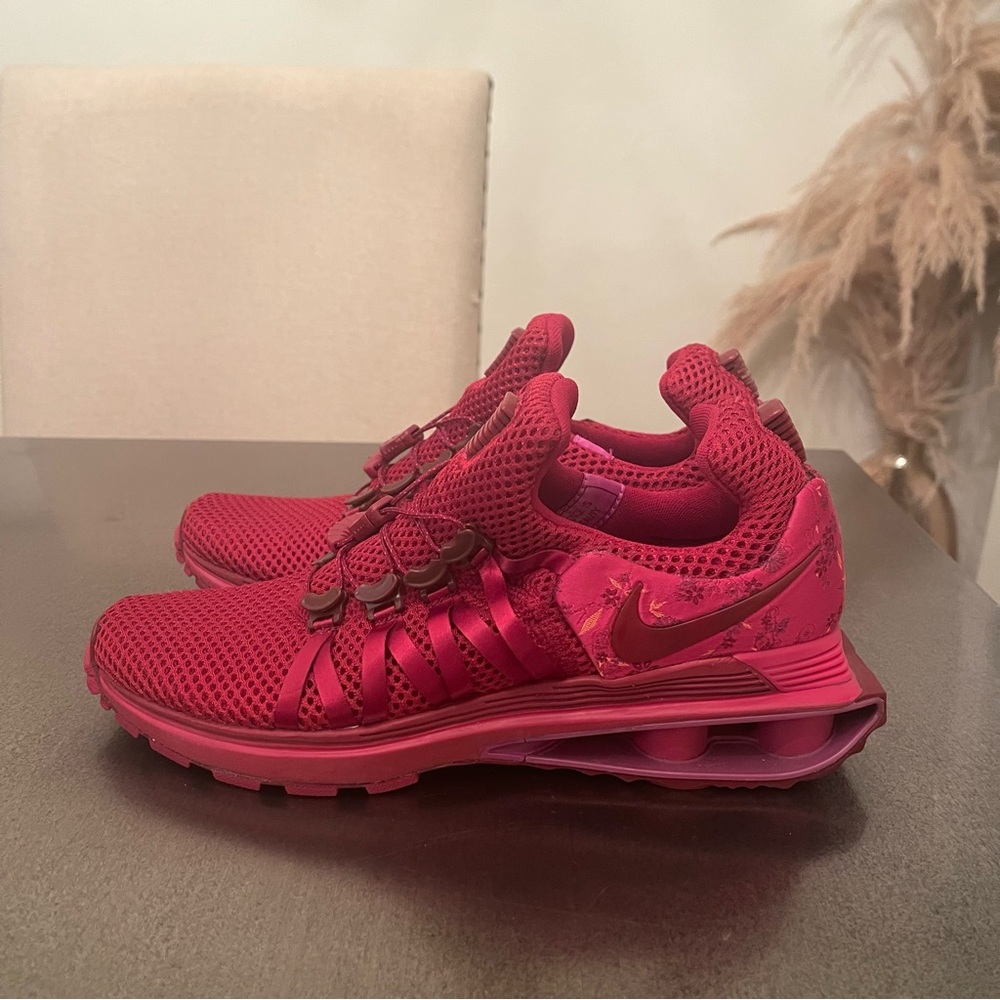 Nike Shox Gravity Size 7